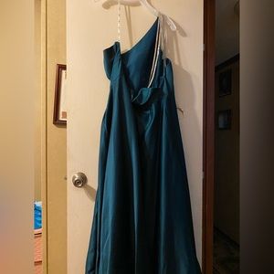 Emerald Green Prom dress